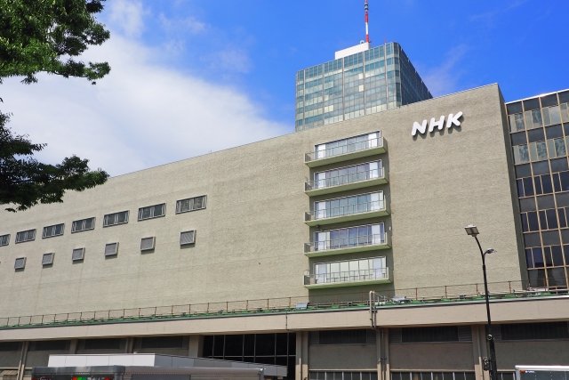 英BBC、受信料徴収から課金制度へ移行の検討…NHKへの影響が指摘されるも、NHKのwebサイト上には掲載記事無し