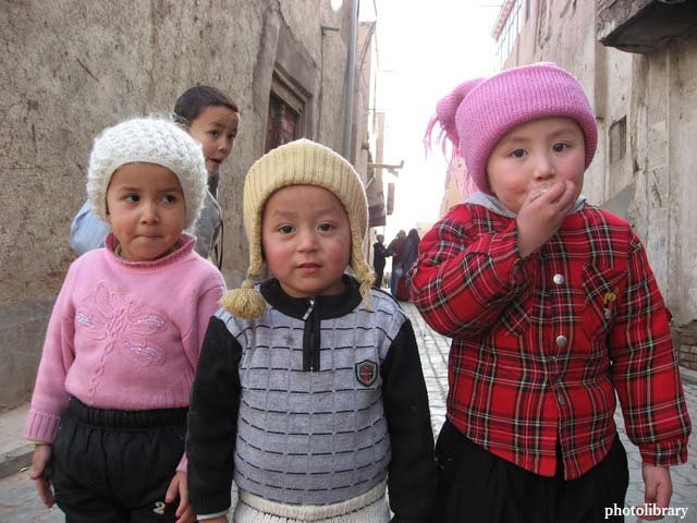 s_uighur_children.jpg